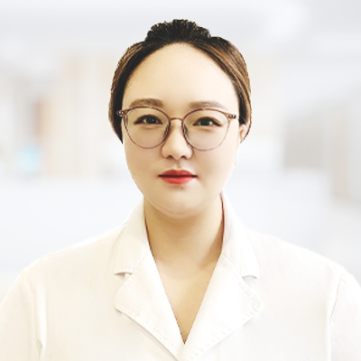 李珊珊  